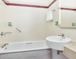 Leonardo Hotel Swindon - Badeværelse