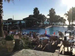 OASIS HOTEL KYPARISSIA - Basseng