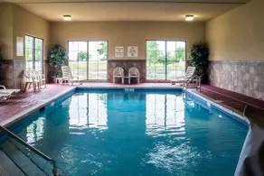 Econo Lodge Ankeny - Des Moines - Piscine