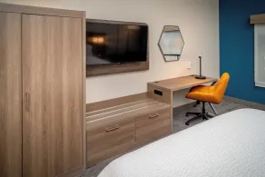 Holiday Inn Express & Suites Fairmont by IHG - Chambre