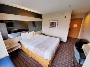 Americas Best Value Inn & Suites Racine - Chambre