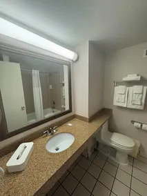 Clarion Inn & Suites Miami International Airport - Salle de bain