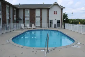 Boarders Inn and Suites by Cobblestone Lamar Missouri - Pool