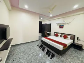 Paras Resort - Rom