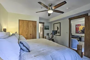 Main Street Frisco Condo w/ Private Patio! - Intérieur