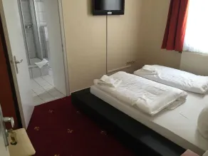 Beim Heines - Camera