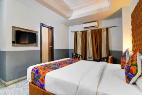 FabHotel Gulshan International - Nr Peter Cat Park Street - Chambre