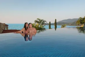 Mediterranean Resorts - Piscina