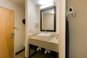 Red Roof Inn PLUS Long Island - Garden City - Salle de bain