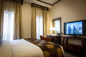 Village Hotel Albert Court by Far East Hospitality - Værelse