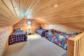 Rapid River Log Cabin w/ Loft on 160 Scenic Acres - Innvendig