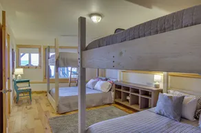 Hat Island Home w/ Stunning View & Wraparound Deck - Interiör