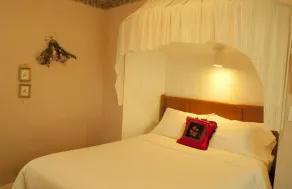 6 dormitorios Histórico Inn Alquiler Alquiler de vacaciones en el hermoso Port Albert, Ontario - Habitación
