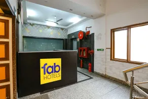 FabHotel F9 NSP - Reception