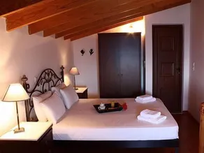Kekrifalia Hotel - Room