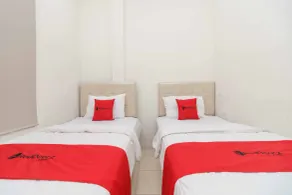 RedDoorz @ Haraito Tarutung - Chambre