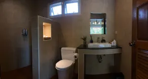 VANA Homestay - Baño