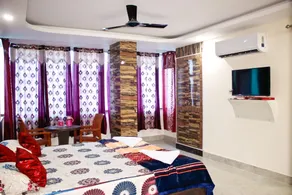 GKM Grand Hotel - Room