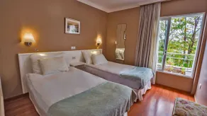 Coral La Quinta Park Suites - Zimmer
