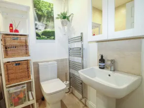 Gordon Avenue - Stunning 3 bed semi-detached Victorian House - Bad