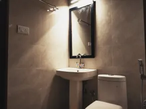 Hotel Vista Bhowali, Nainital - Vegetarian - Bathroom