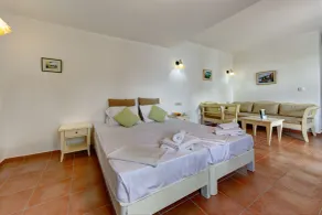 Mourtzanakis Residence - Traditional Eco Hotel in Achlada - Rom