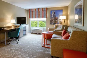 Hampton Inn & Suites Raleigh Cary Lenovo Center - Chambre
