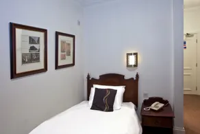 North Stafford Hotel - Room