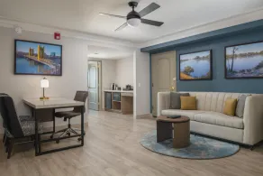 Embassy Suites by Hilton Sacramento Riverfront Promenade - Chambre