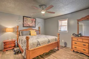 Charming Escape w/ Fire Pit in Summerville! - Rum