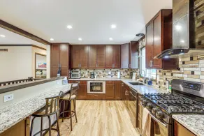 Pet-friendly Retreat w/ Fenced Yard in Aurora - Innenbereich