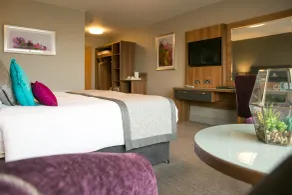 Allingham Arms Hotel - Room