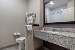 SureStay Plus Hotel by Best Western Ada - Badezimmer