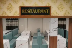 Hotel Shree Radhe Krishna - Restaurant