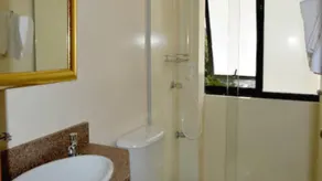 Condall Palace Hotel - Baño
