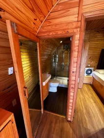 HB Bungalow - Bathroom