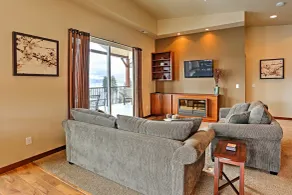 Breezy Lake Chelan Condo w/ Pool & Hot Tub Access! - Interiør