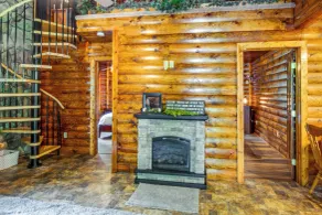 Secluded Cabin w/ On-site Creek + Trails! - Interiør