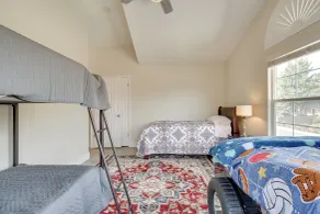 4 Mi to Downtown Reno: Family Retreat w/ Fireplace - Interiør