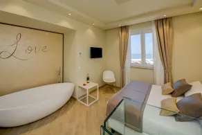 VILLA GARUTI VILLAGE - Ausblick vom Zimmer