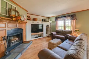 100-acre Garden of the Gods Retreat w/ Hot Tub - Innvendig