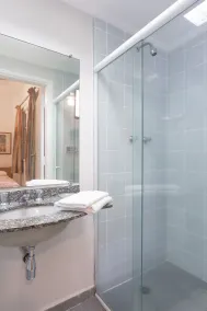 Hotel Rojas All Suite - Bathroom