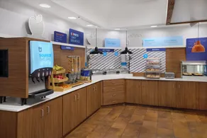 Holiday Inn Express Kansas City - at the Legends! by IHG - Restaurant