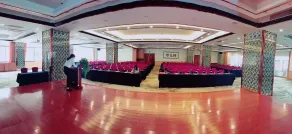 Billions-Earn Hotel just a 3 minute walk to the Ceramics Expo Center and close to Guangdong Foshan Creative Park and China Ceramics City - Restaurant