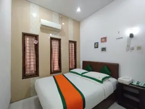 Homestay Syariah Monjali Taman Pelangi by Simply Homy - View from room