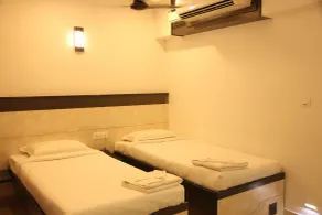 Hotel Karpagam International - Room