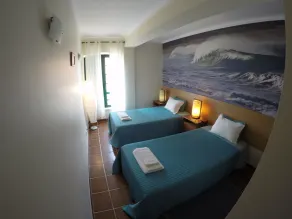 Supertubos Beach Hostel - Værelse