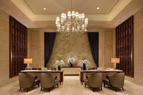Conrad Dalian - Reception