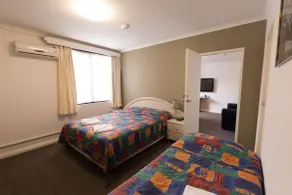 Chadstone Executive Motel - Bathroom