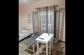 Eugenia Studios - Room